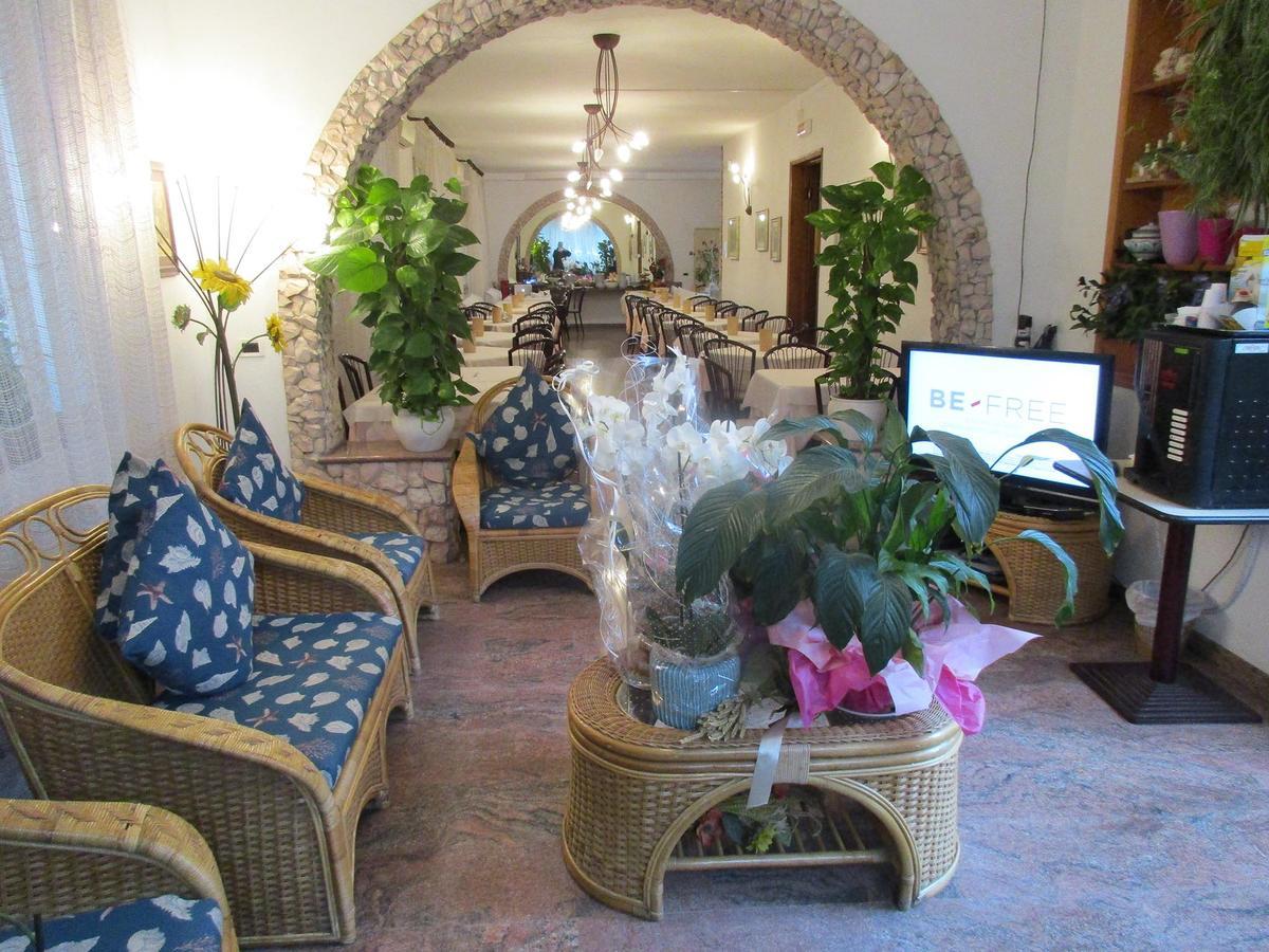 Hotel Pensione Ornella Cesenatico Exteriör bild