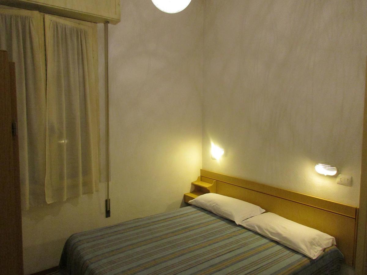 Hotel Pensione Ornella Cesenatico Exteriör bild