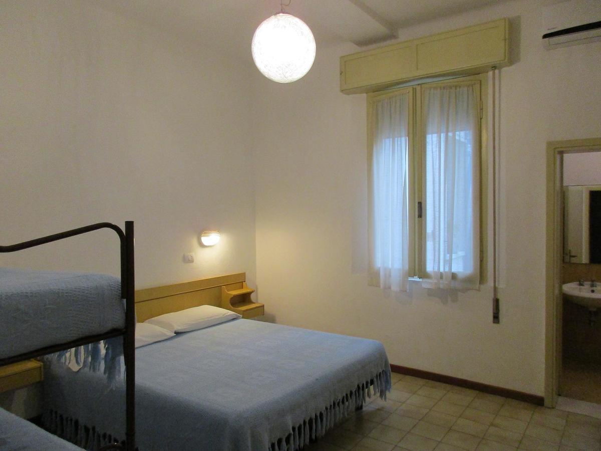 Hotel Pensione Ornella Cesenatico Exteriör bild